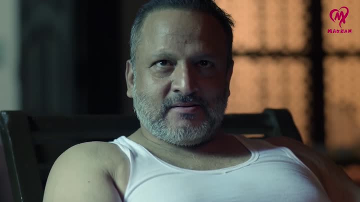Screenshot Of Hissab Barabar (2025) Hindi Season 01 Episodes 1 To 5 Makhan WEB Series