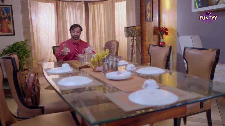 Screenshot Of Japani Malish (2025) Hindi Season 01 Episodes 1 To 3 Funtyy WEB Series
