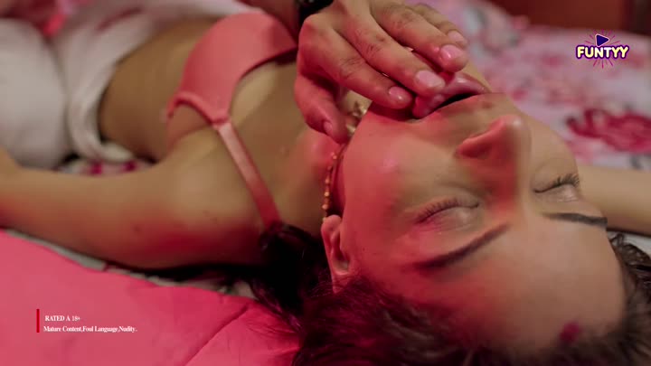 Screenshot Of Japani Malish (2025) Hindi Season 01 Episodes 4 Funtyy WEB Series