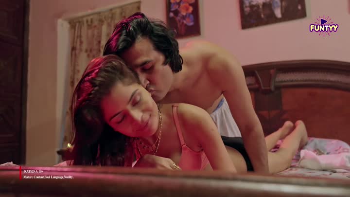 Screenshot Of Japani Malish (2025) Hindi Season 01 Episodes 4 Funtyy WEB Series