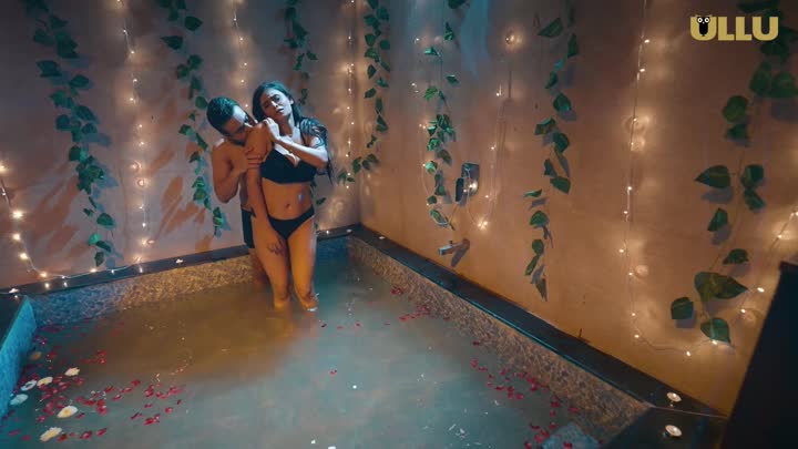 Screenshot Of Meri Mummy Ki Dost (2025) Hindi Season 01 Part 02 ULLU WEB Series