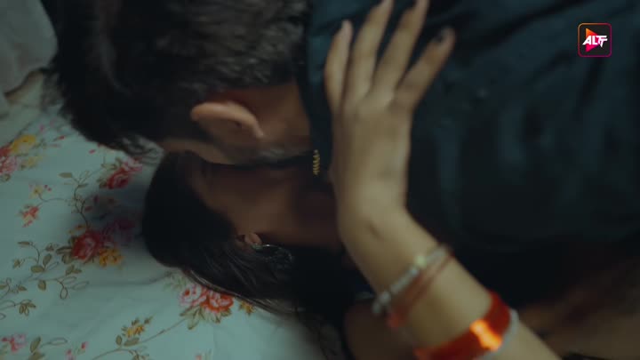 Screenshot Of Raseeli Bhabhi (2025) Hindi Season 01 Episodes 3 To 4 Added AltBalaji WEB Series
